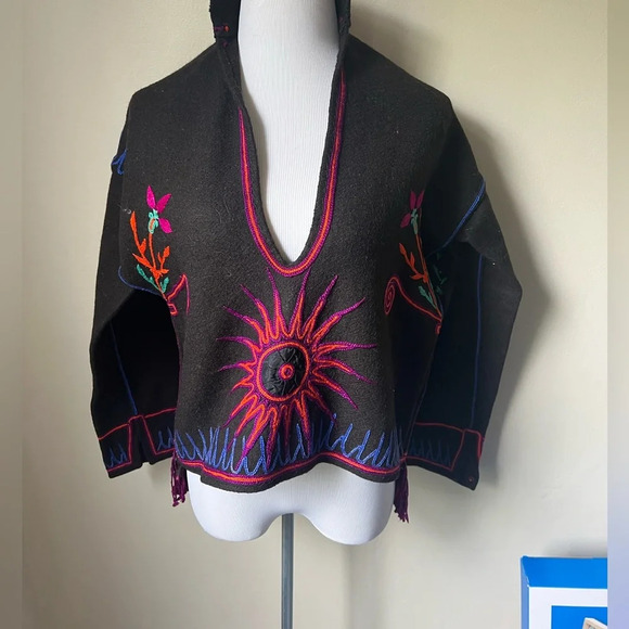 RARE Vintage 1960s Handmade Embroidered Wool Pullover Jacket - Picture 2 of 6